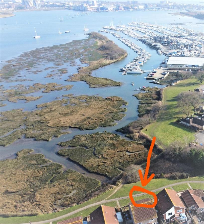Waterfront - Holes Bay, Poole, Dorset Villa Exteriör bild